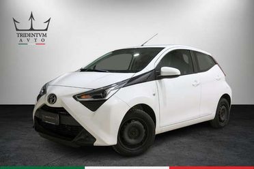 Toyota Aygo 5p 1.0 x-play 72cv