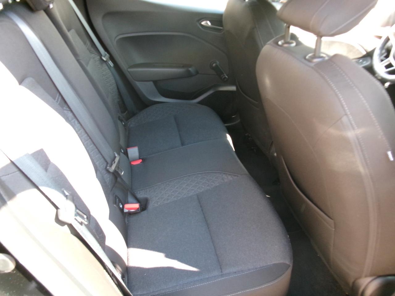 Renault Clio 1.6 E-TECH HYBRID/BENZINA AUTOMATICA
