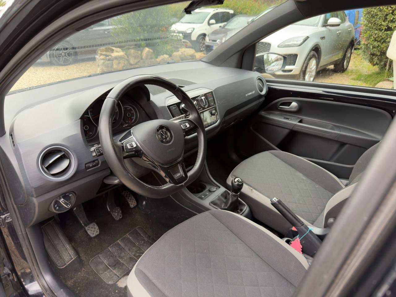 Volkswagen up! 1.0 75 CV 5p. cross BlueMotion Technology