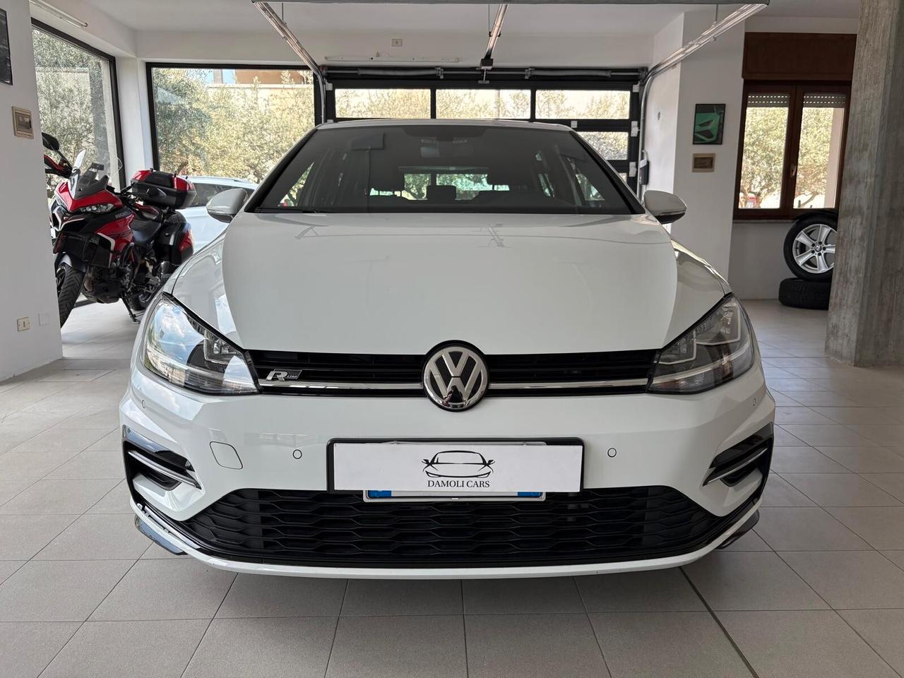 Volkswagen Golf 1.5 TSI 5p. R-LINE
