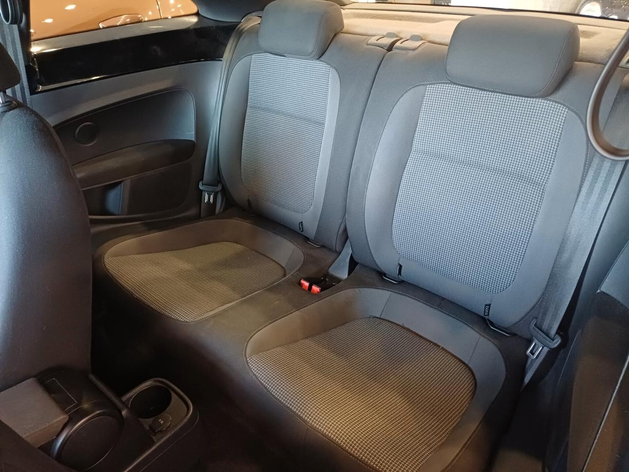 Volkswagen Maggiolino 1.2 TSI Design adatta a neopatentati