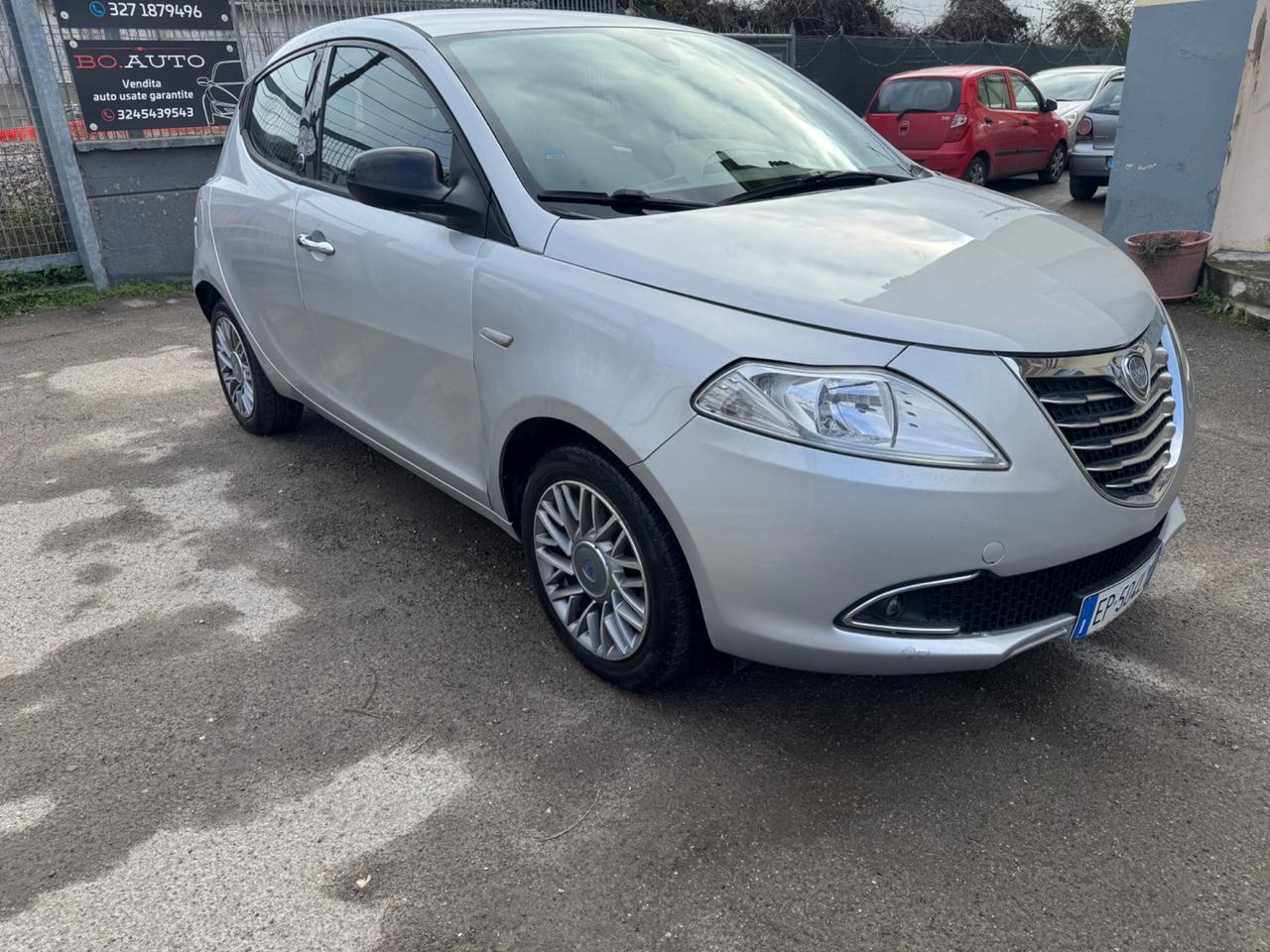 Lancia Ypsilon 1.2 69 CV 5 porte GPL Ecochic Silver
