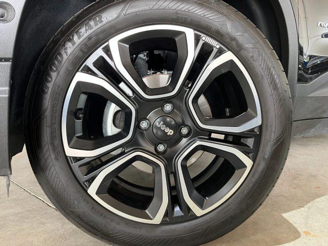 JEEP Avenger 1.2 T Summit "18 BLACK/F.LED/TELEC.+PARK PLUS