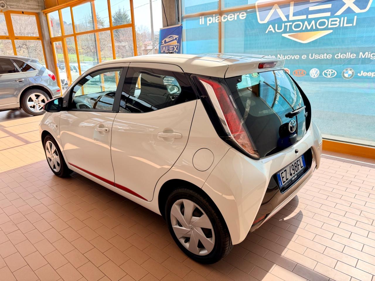 Toyota Aygo 1.000 benzina 69cv Neopatentati