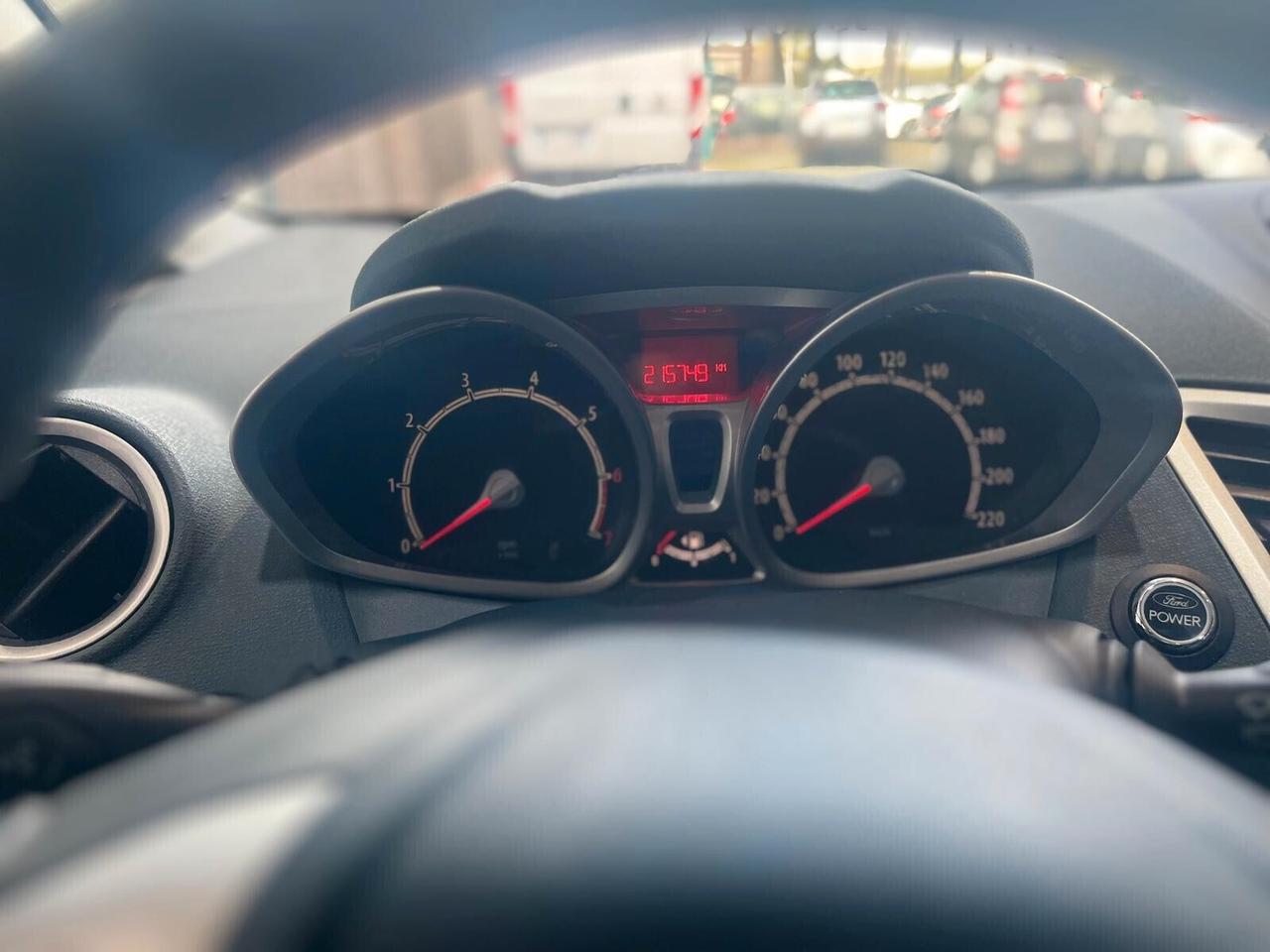 FORD FIESTA 1.2 60CV TITANIUM *UNICOPRO* *2012*