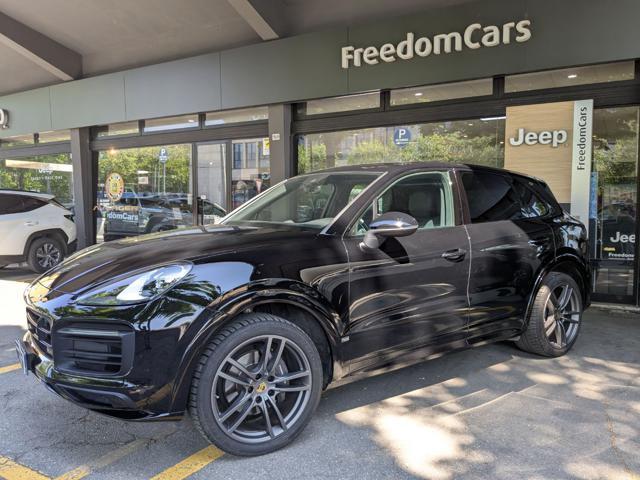 PORSCHE Cayenne 3.0 V6