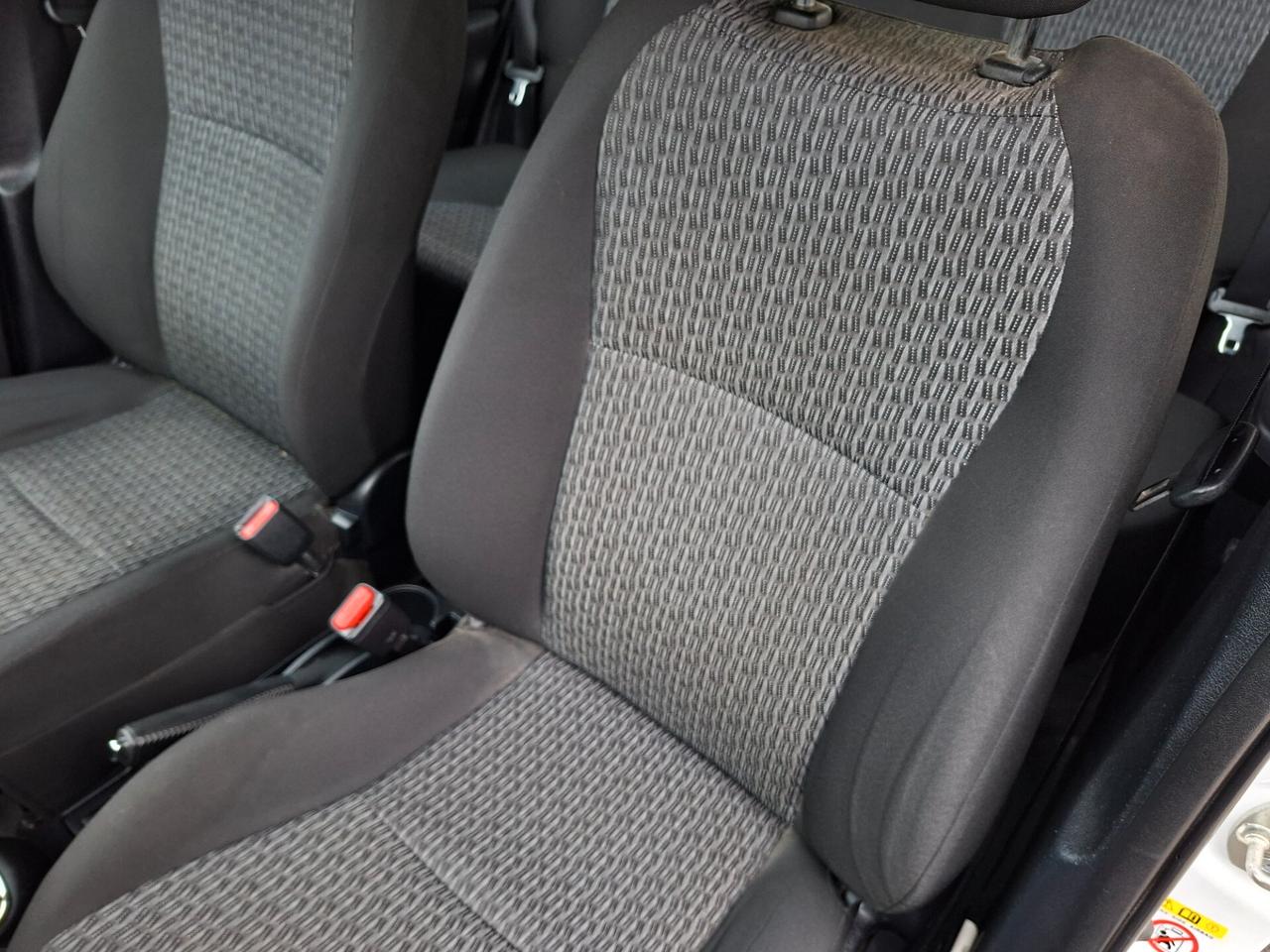 Toyota Yaris 1.0 Lounge *UNICO PROPRIETARIO*