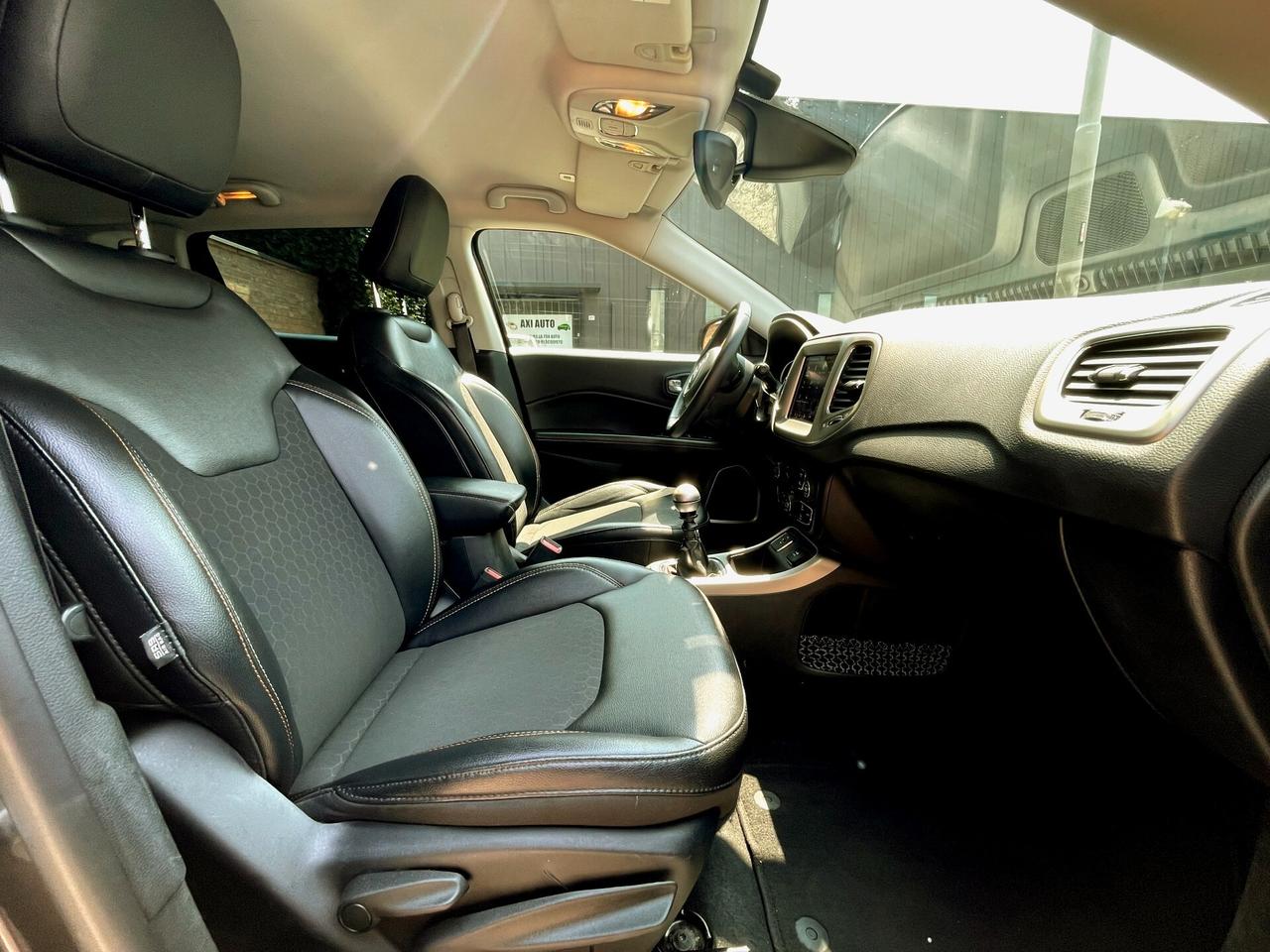 JEEP COMPASS 1.4i(benz)-54000km-Pelle,Nav-2019