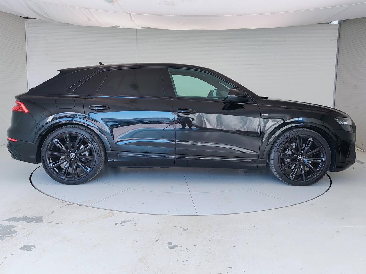 AUDI Q8 I 2018 - Q8 45 3.0 tdi mhev Sport quattro tiptronic