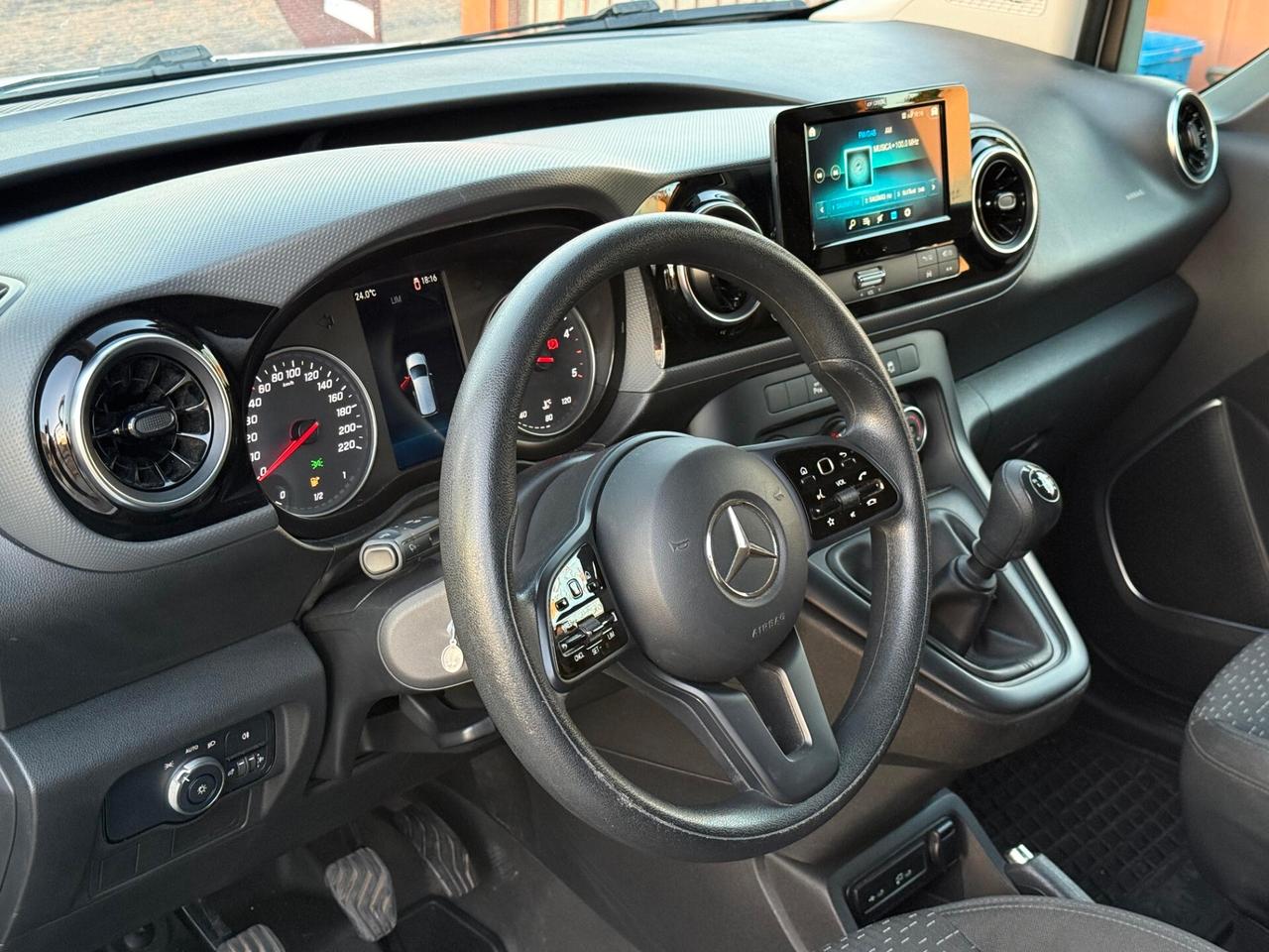 Mercedes Benz