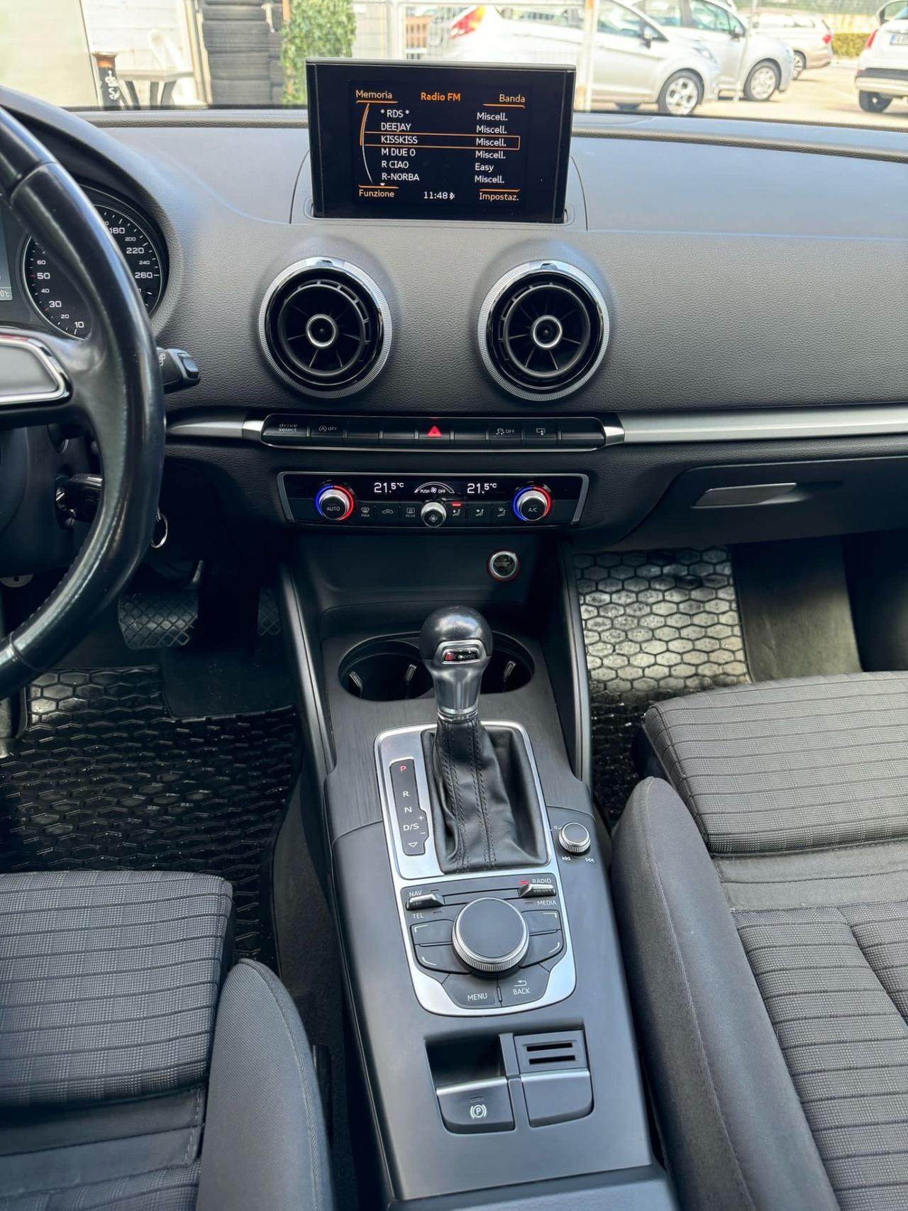 Audi A3 SPB 1.6 TDI diesel S tronic Ambition