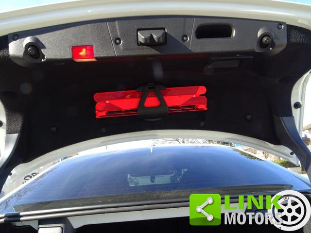 MERCEDES-BENZ E 220 CDI Coupé BlueEFFICIENCY Avantgarde