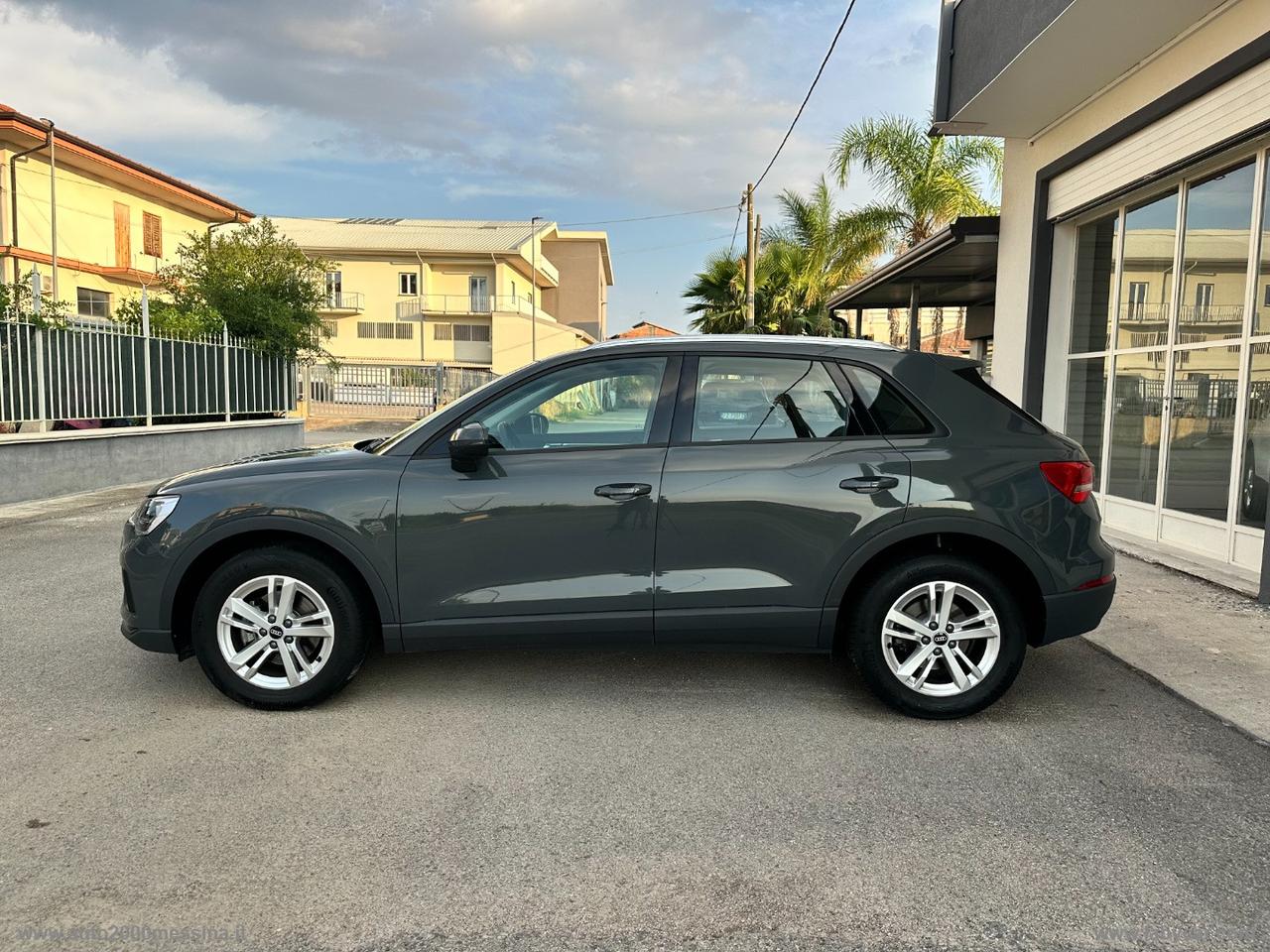 AUDI Q3 35 TDI S tronic Business