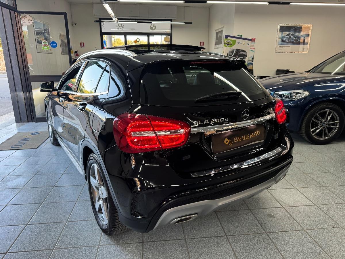 MERCEDES GLA 200 d Automatic AMG TETTO/ RETROCAMERA/ NAVI