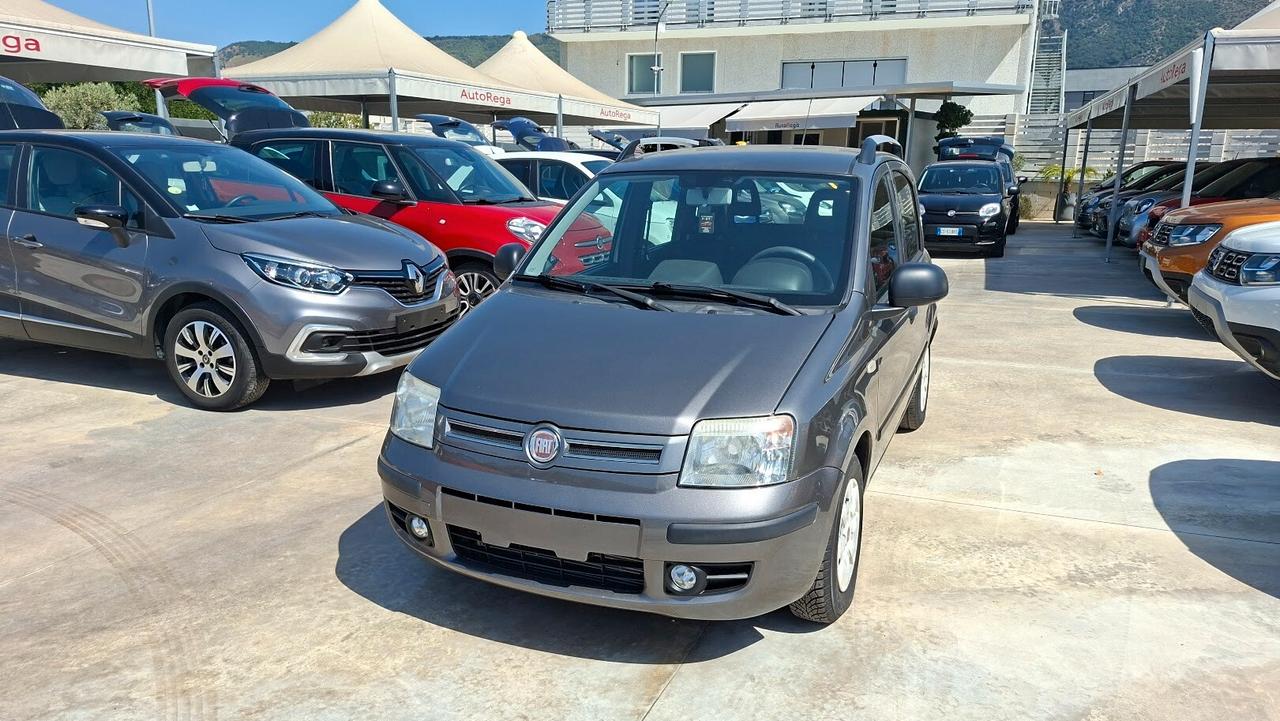 Fiat Panda 1.2 BENZINA 2011 aria condizionata