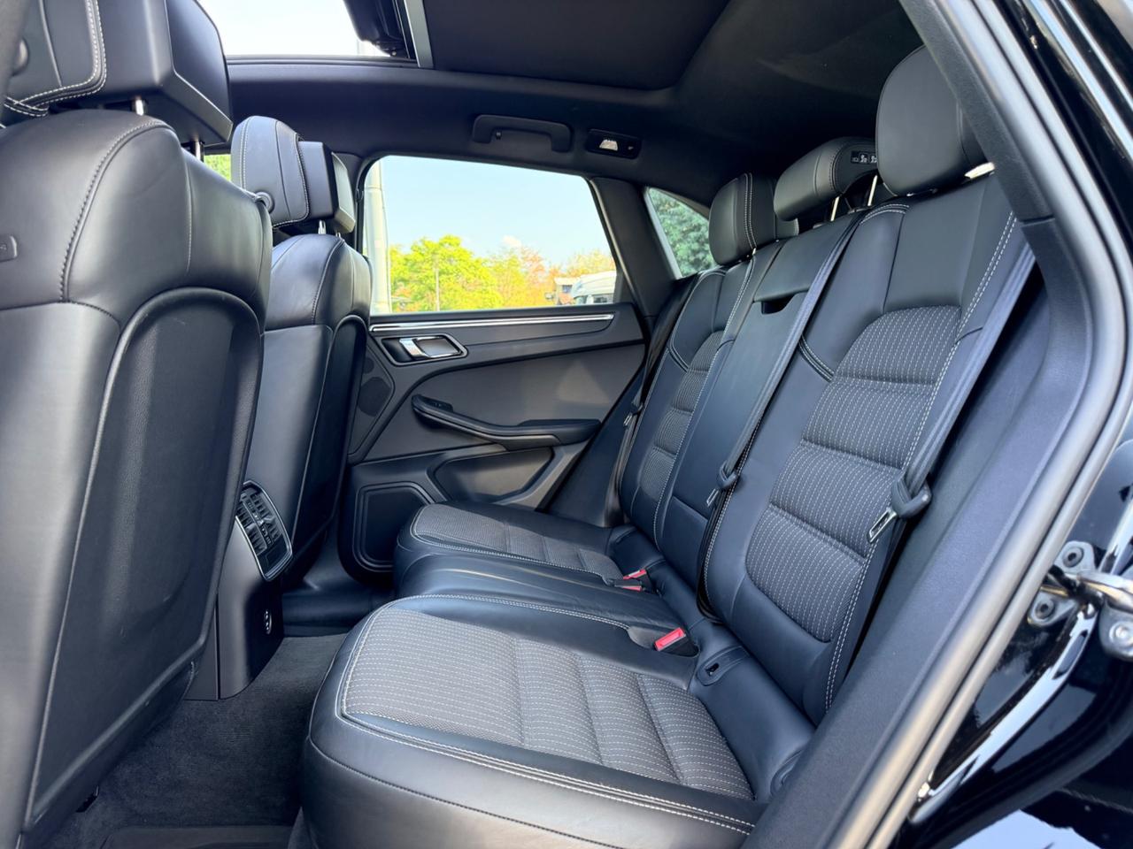 Porsche Macan 2.0 T 265cv Full tetto apribile in garanzia totale