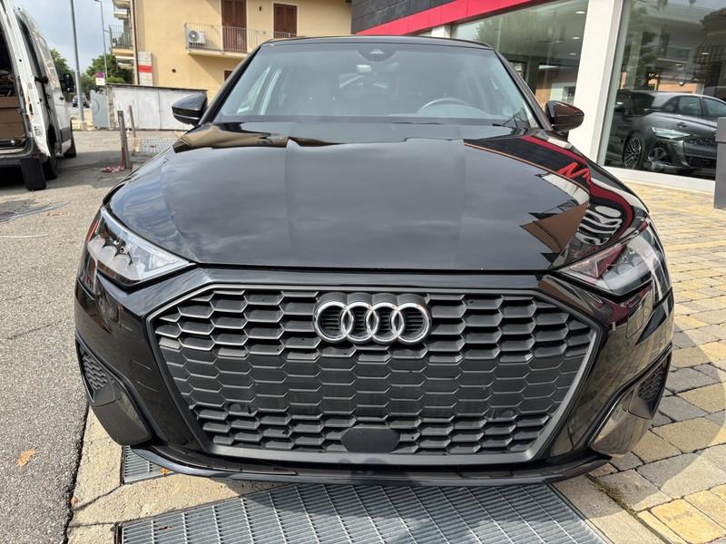 Audi A3 Sportback 35 2.0 tdi Business s-tronic LED-NAVI-18"