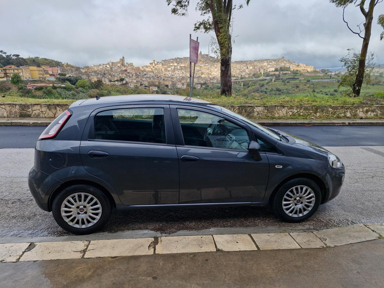 Fiat Punto 1.3 MJT II 75 CV 5 porte Lounge