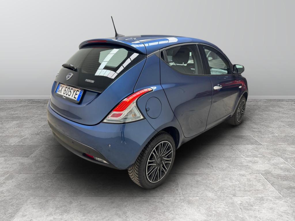 LANCIA Ypsilon III 2021 - Ypsilon 1.0 firefly hybrid Gold s&s 70cv