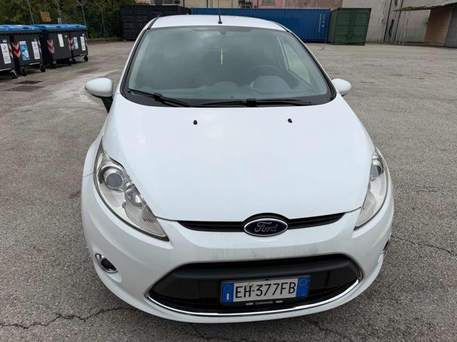FORD Fiesta 1.4 TDCi 70CV 5p Titanium senza lavoro da fare