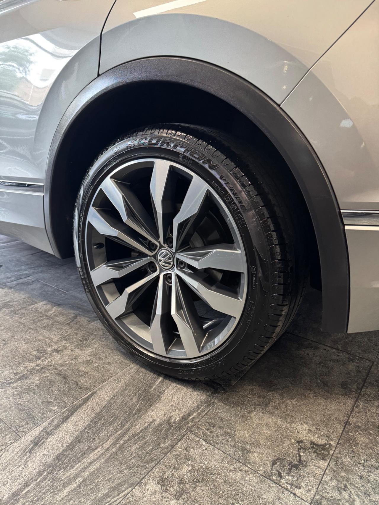 VW Tiguan 2.0 TDI 150 CV R-LINE FINANZIABILE