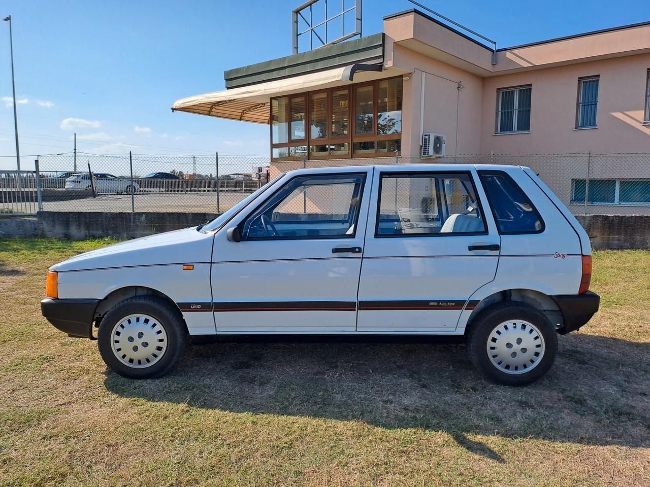 FIAT UNO STING 9.0 Benzina