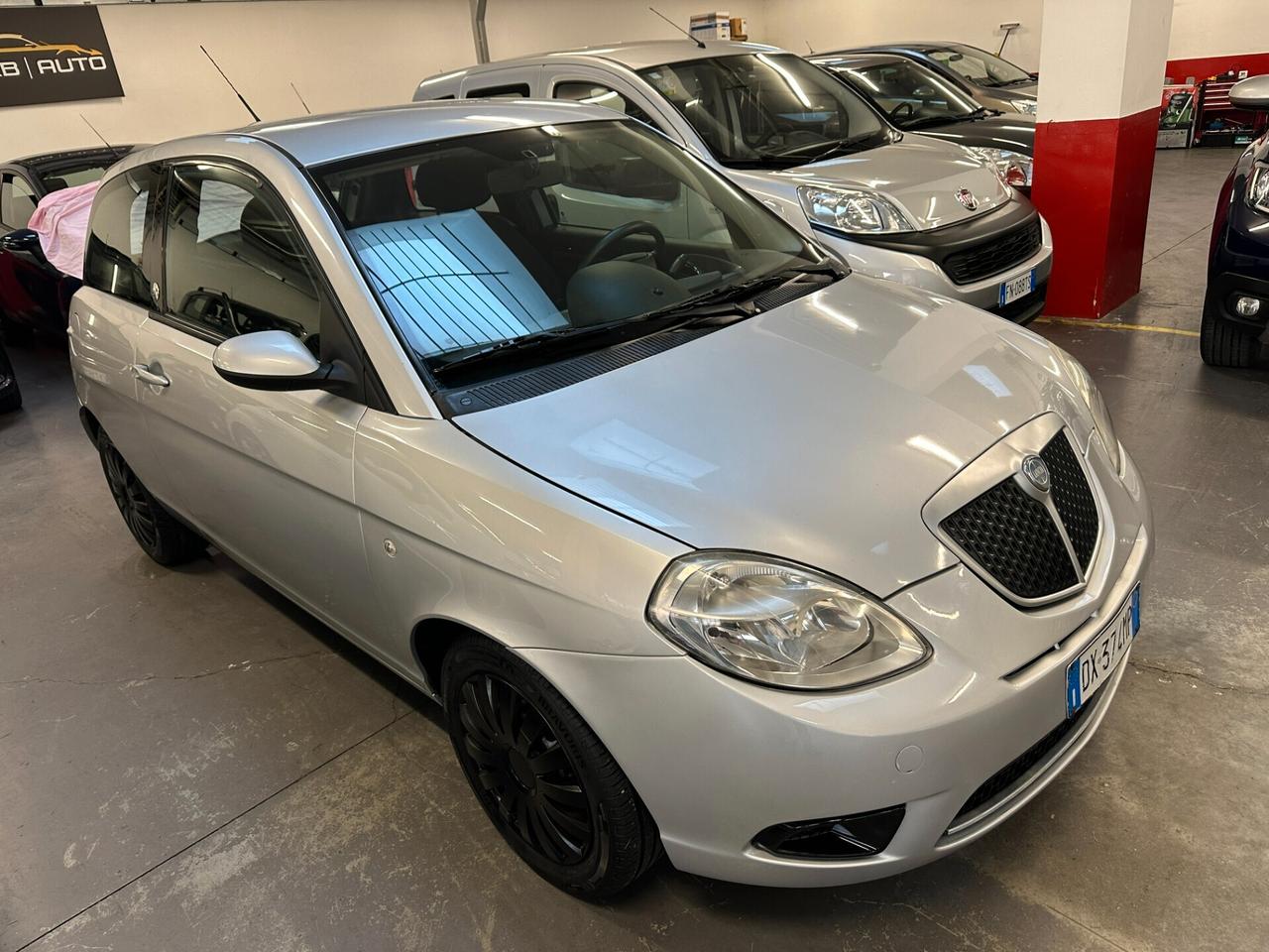 Lancia Ypsilon 1.4 Platino Ecochic GPL