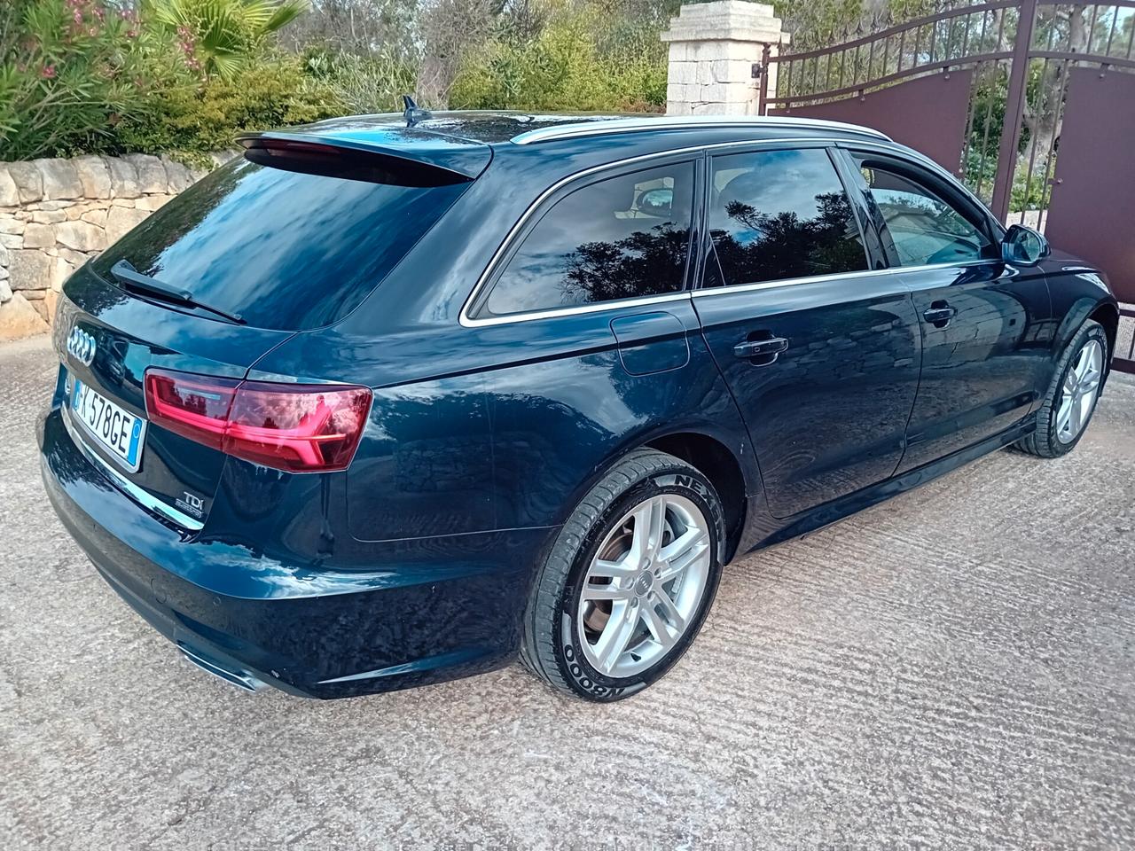 Audi A6 3.0 TDI quattro S tronic Business Plus