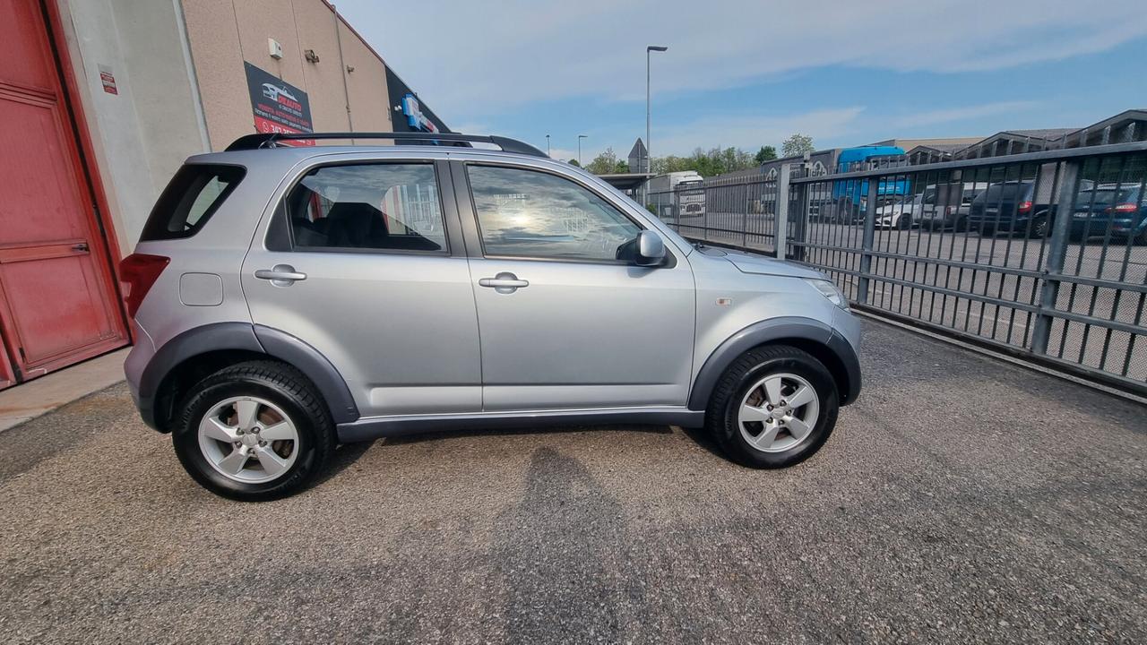 Daihatsu Terios 1.5 4WD TOP S