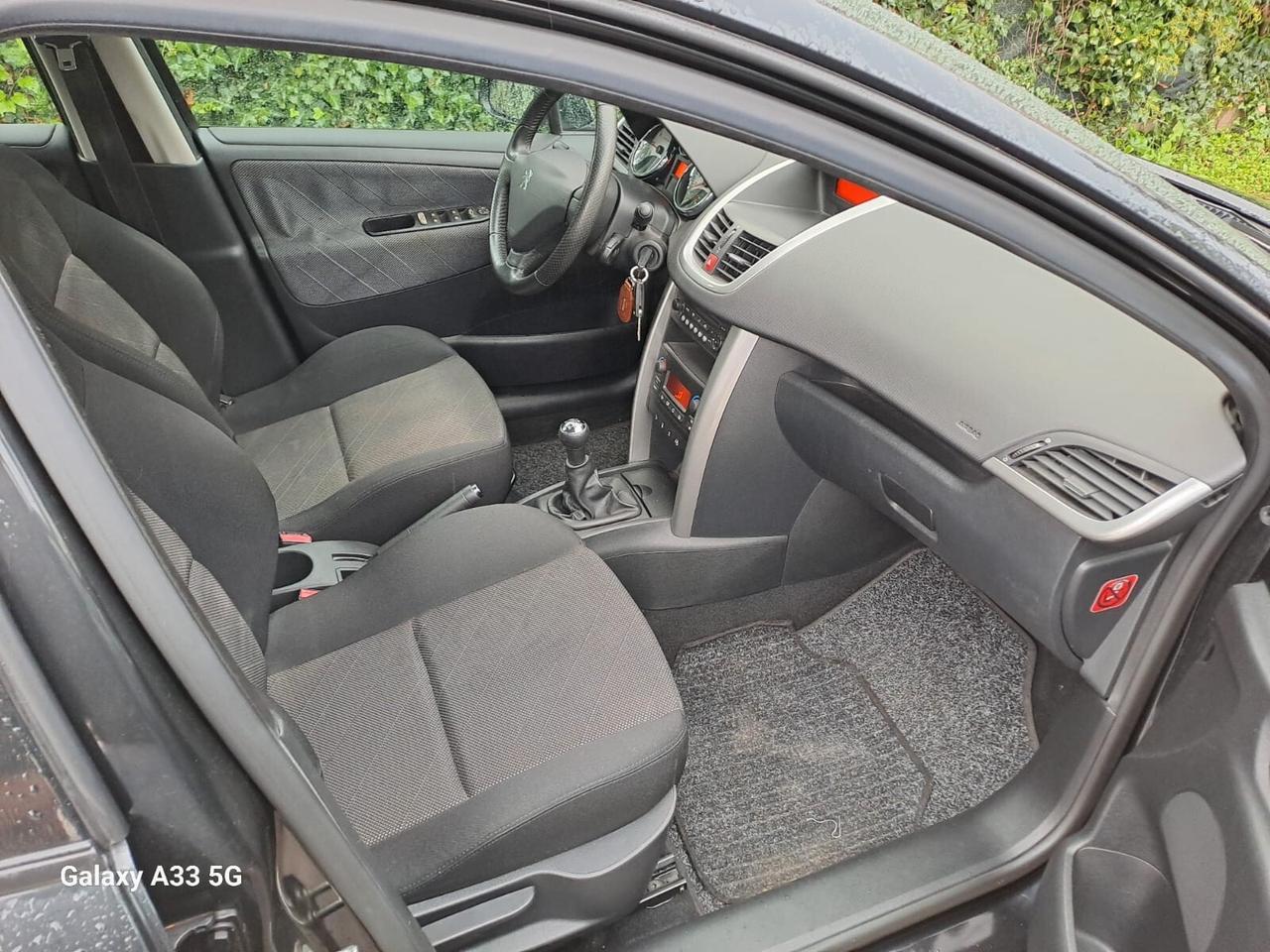 Peugeot 207 berlina 5 poprte