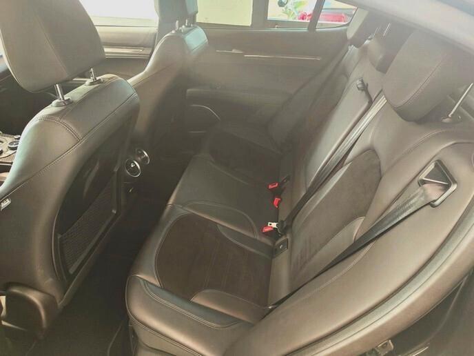 Alfa Romeo Stelvio 2.9 Bi-Turbo V6 510 CV AT8 Quadrifoglio