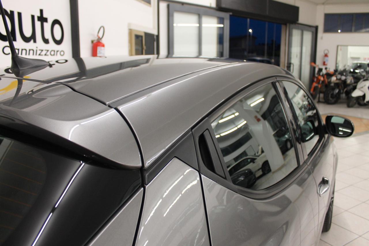 Lancia Ypsilon 1.0 FireFly 5 porte S&S Hybrid Ecochic UnYca