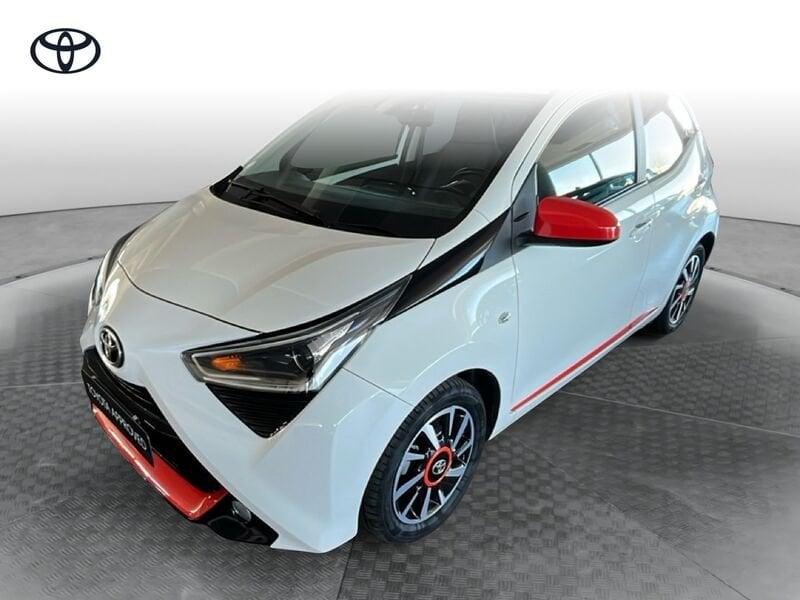 Toyota Aygo 004282 1.0 VVT-i 72 CV 5 porte x-wave orange