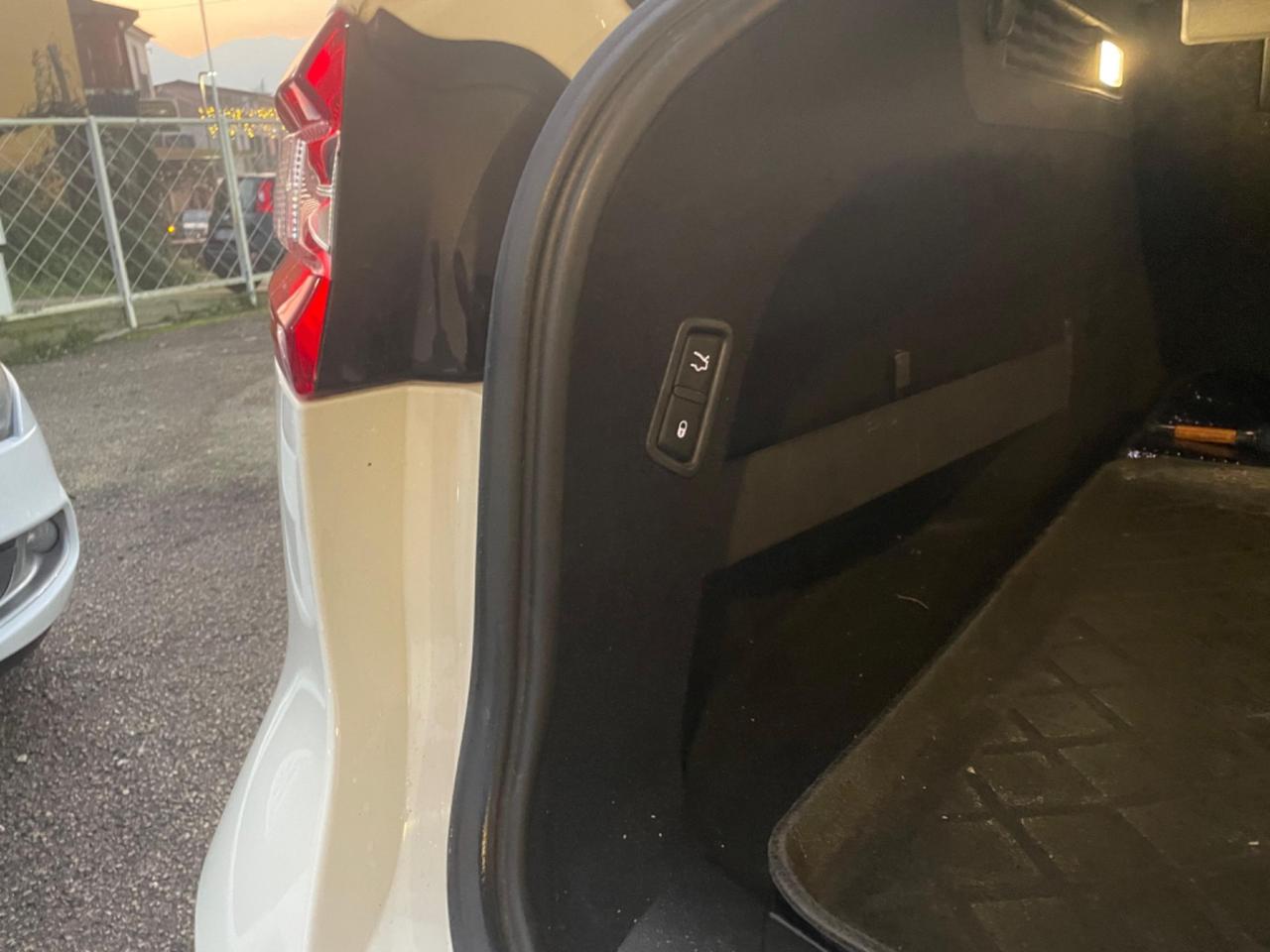 Maserati Levante - Tetto panoramico