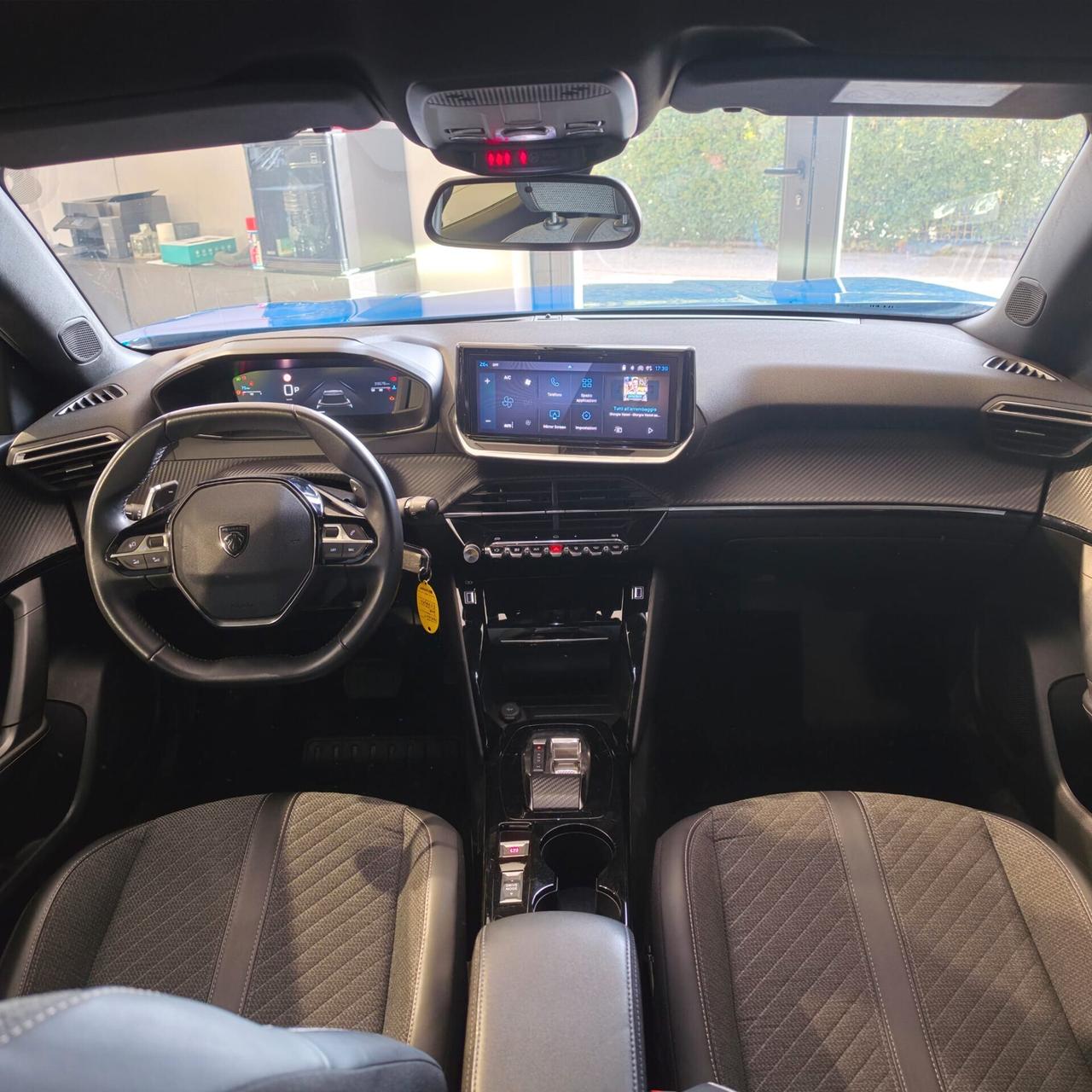 Peugeot 2008 BlueHDi 130 S&S EAT8 Allure