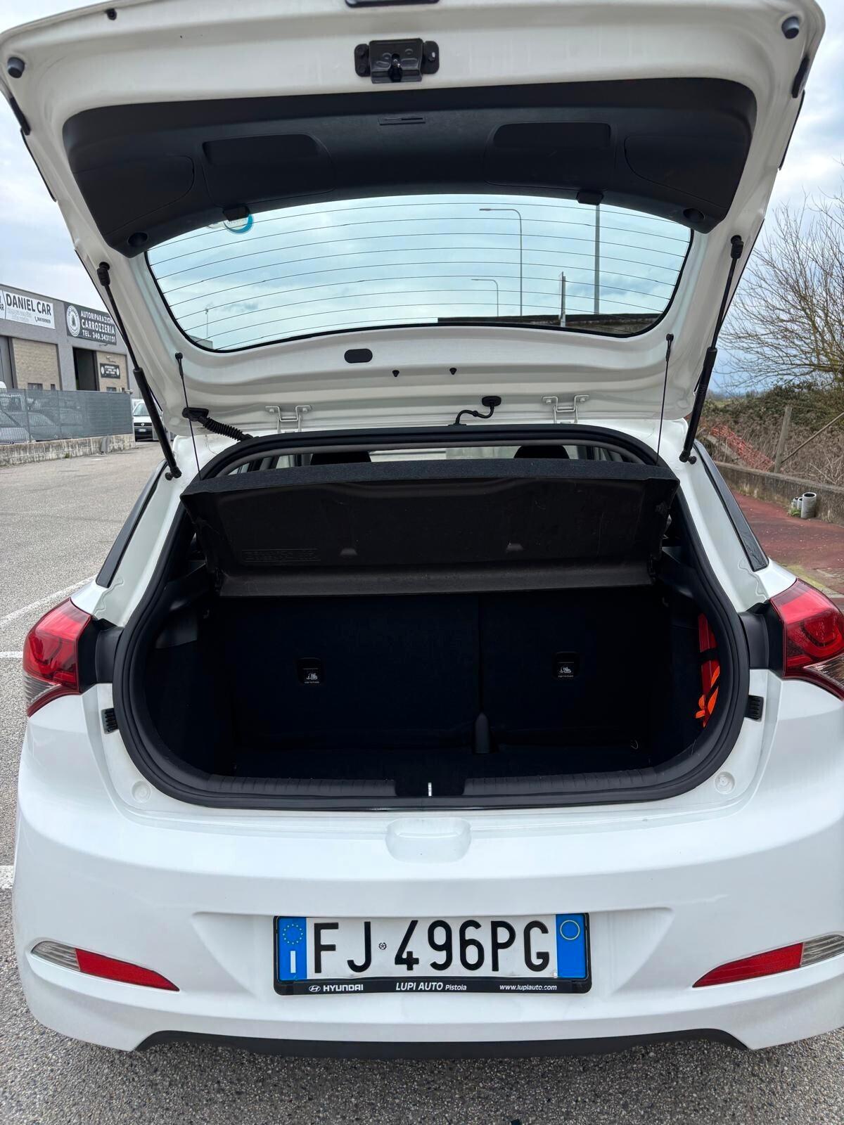 Hyundai i20 1.2 GPL 84 CV 5 porte Econext Comfort UNICO PROPRIETARIO neopatentati