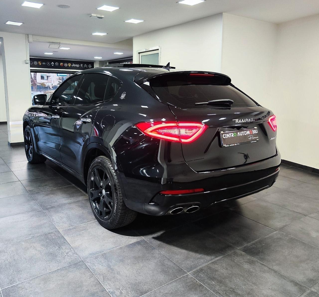 Maserati Levante V6 Diesel 275 CV AWD Gransport Tetto