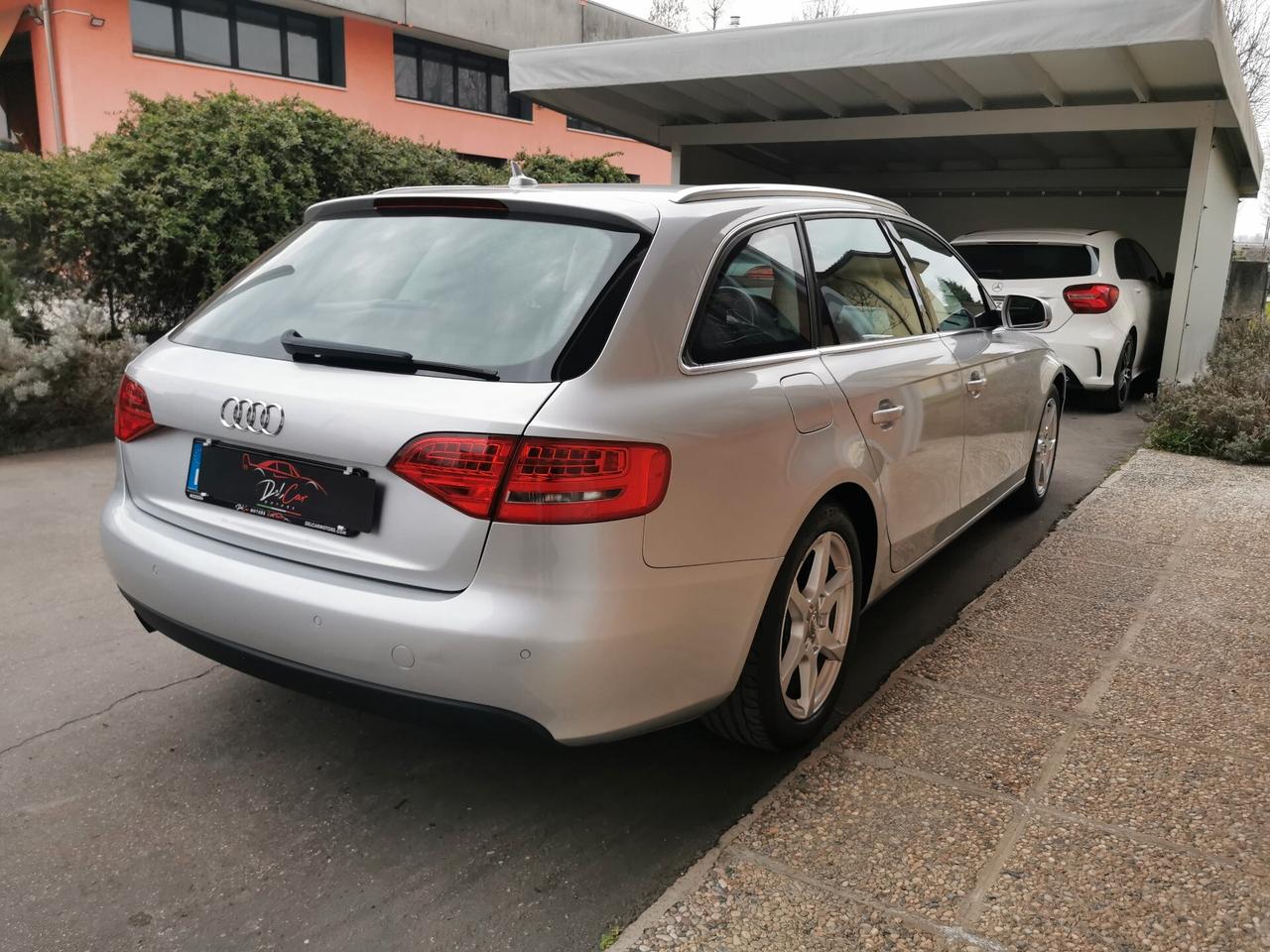 Audi A4 Avant 2.0 TDI 143CV FAP Advanced Neopatentati