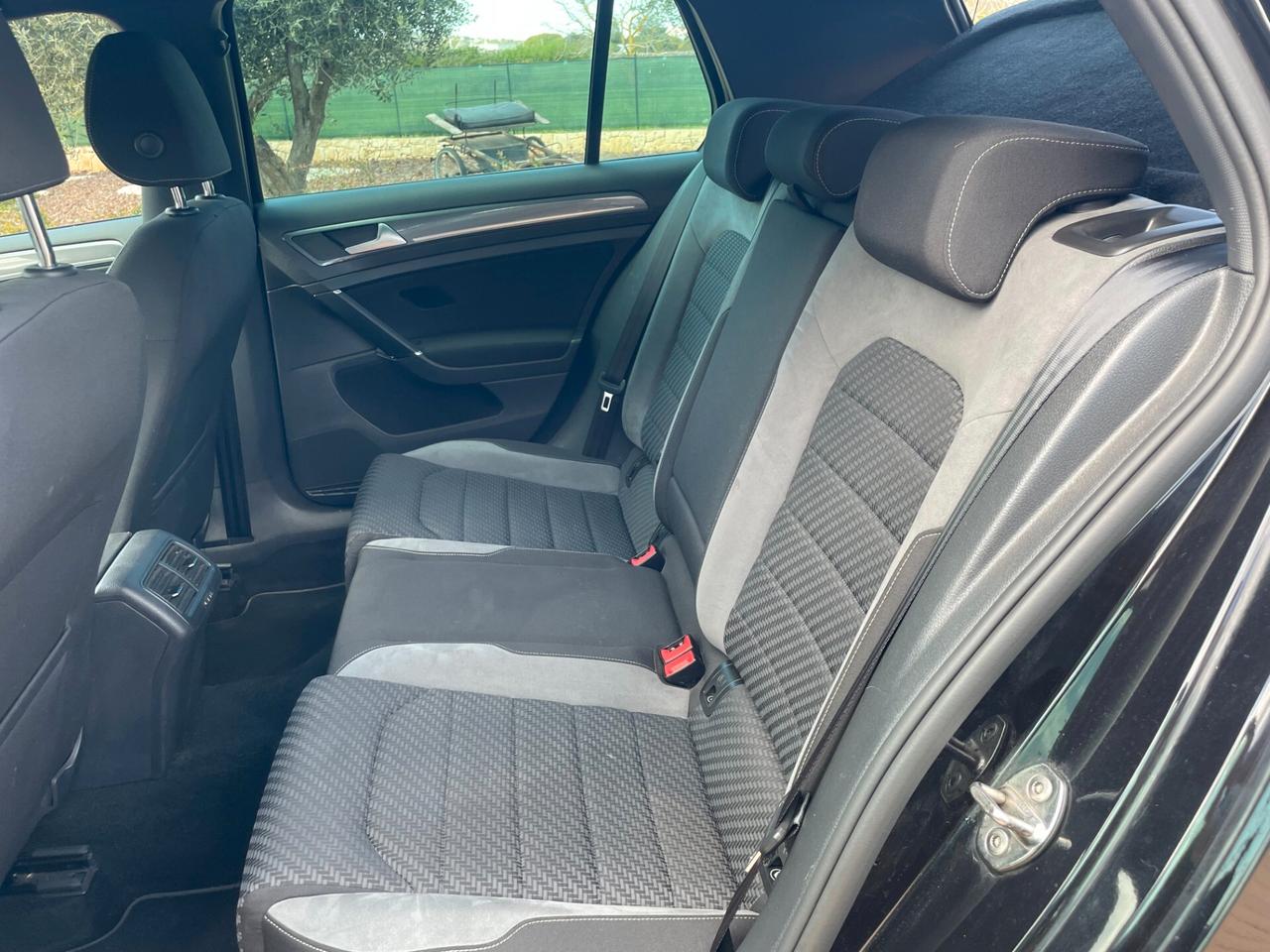 Volkswagen Golf 1.6 TDI 116 SPORT "R LINE" FINANZIABILE