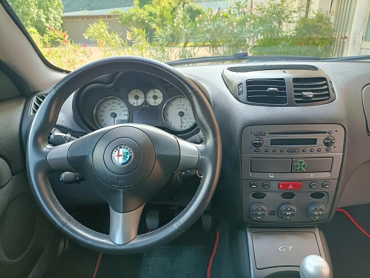 Alfa Romeo GT 1.9 JTDM 16V Distinctive