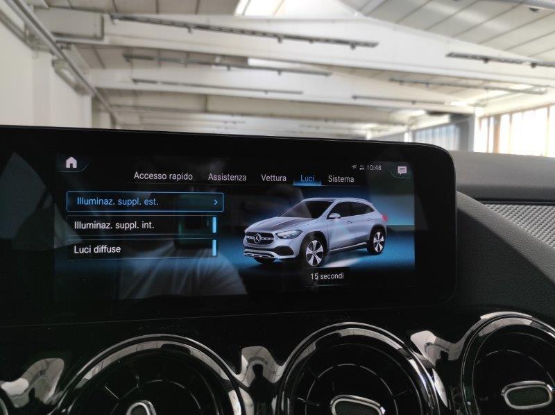 Mercedes-Benz GLA (H247) - GLA 200 Automatic Business
