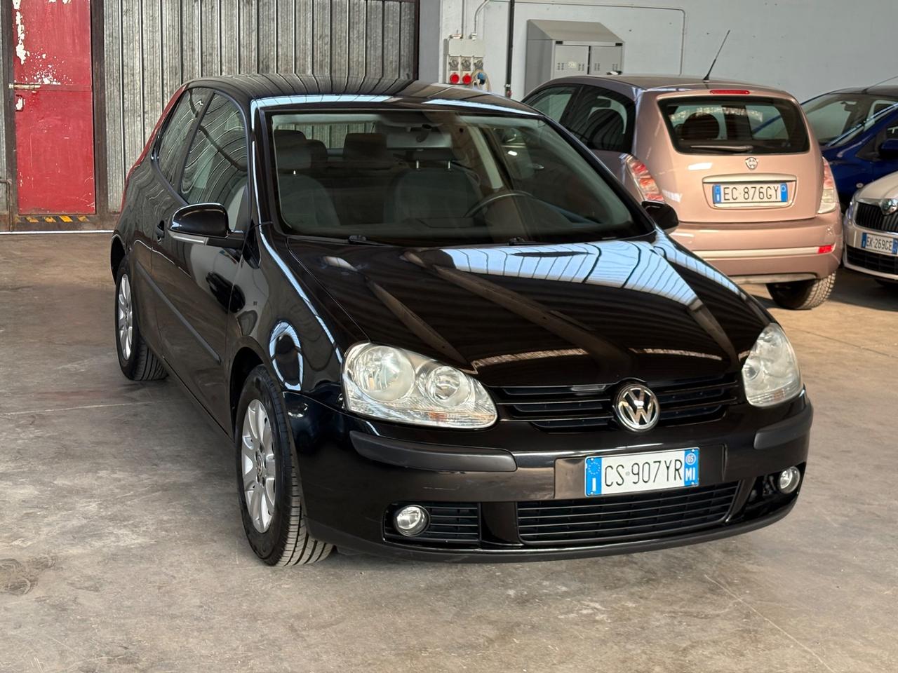 Volkswagen Golf 1.6 16V FSI 5p. Sportline