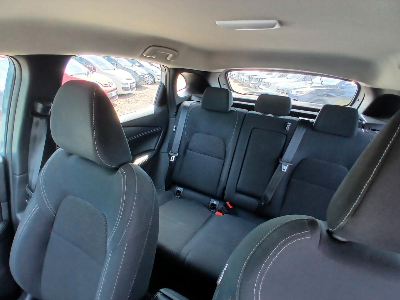 Nissan Qashqai MHEV 140 CV Business