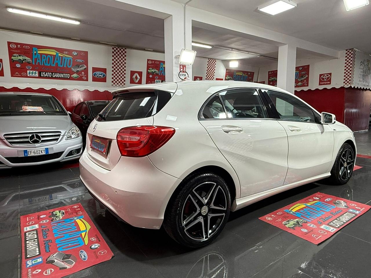 Mercedes-benz A 180 CDI 1.5 109cv Sport - 2015