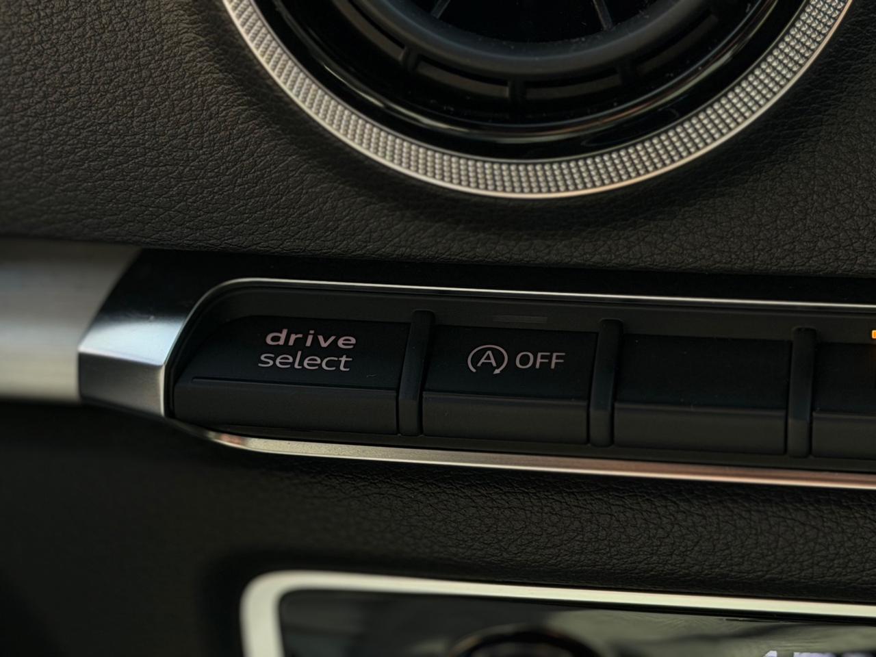 Audi A3 Sedan 2.0 TDI 150 CV quattro S-Line