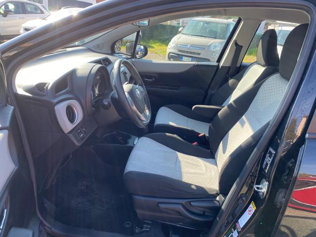 TOYOTA Yaris 1.0 5 porte Lounge