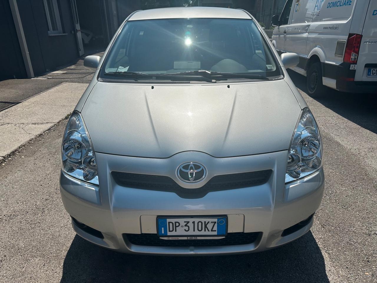 Toyota Corolla Verso 1.8 16V MMT MY'08 7pti