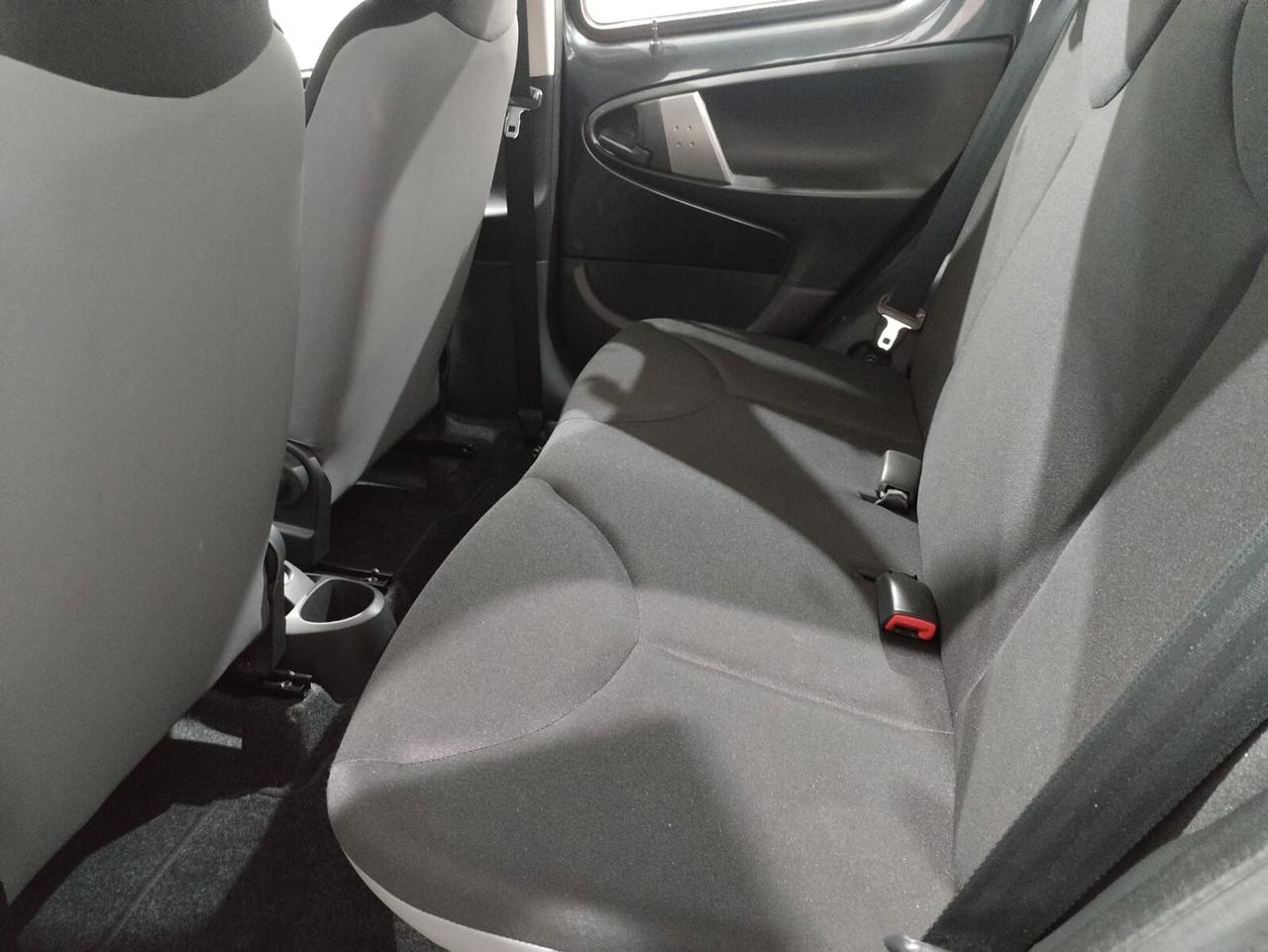 Toyota Aygo 1.0 12V VVT-i 5 porte Active Connect