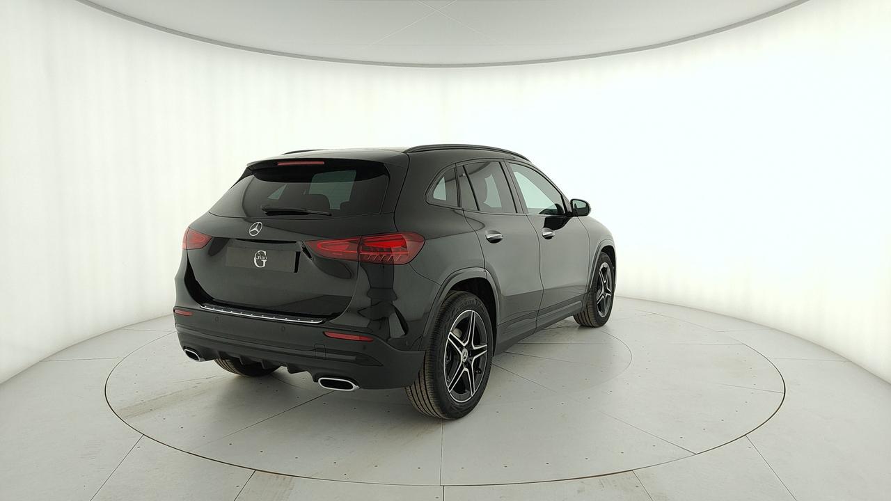Mercedes-Benz GLA 180 d Automatic