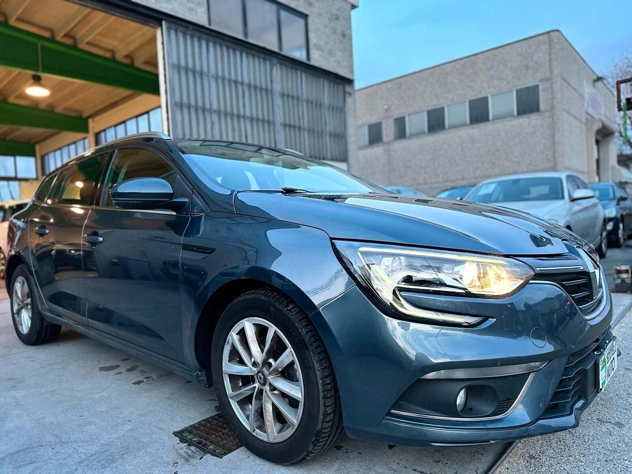 Renault Megane M&amp;eacute;gane Sporter dCi 8V 110 CV EDC Energy Intens